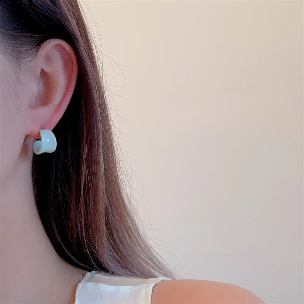 الكورية أوائل الربيع سوبر كريم الأزرق المينا قطرة الصقيل الأقراط الإناث شخصية جديدة