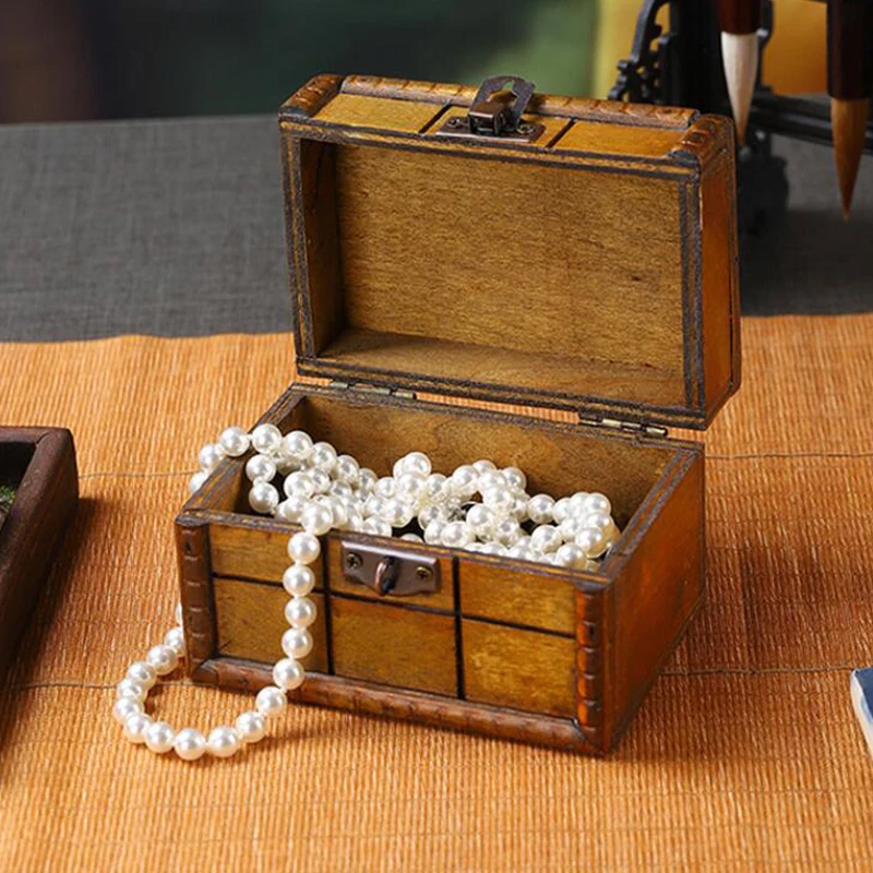 Wooden Antique Storage Box Medieval Vintage Suitcase Treasure Chest Necklaces Jewelry Organizer Gift Box with Lock Big Photo Box