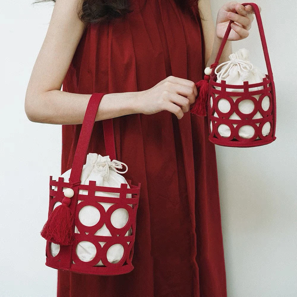 

Hollow Portable Wedding Handbag Bride and Groom Organizer Party Supplies Package Bag Candy Bag Wedding-favor Gift Handle Bag