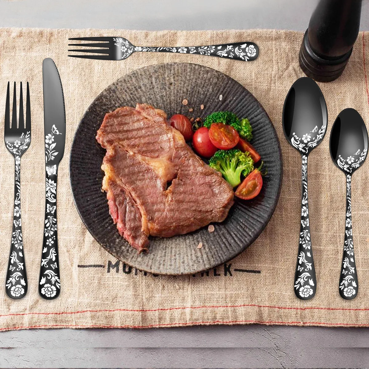 20/40Pcs Laser Christmas Pattern Flatware Set Stainless Steel Dinnerware Cutlery Set Black Knife Fork Kitchen Tableware Set New