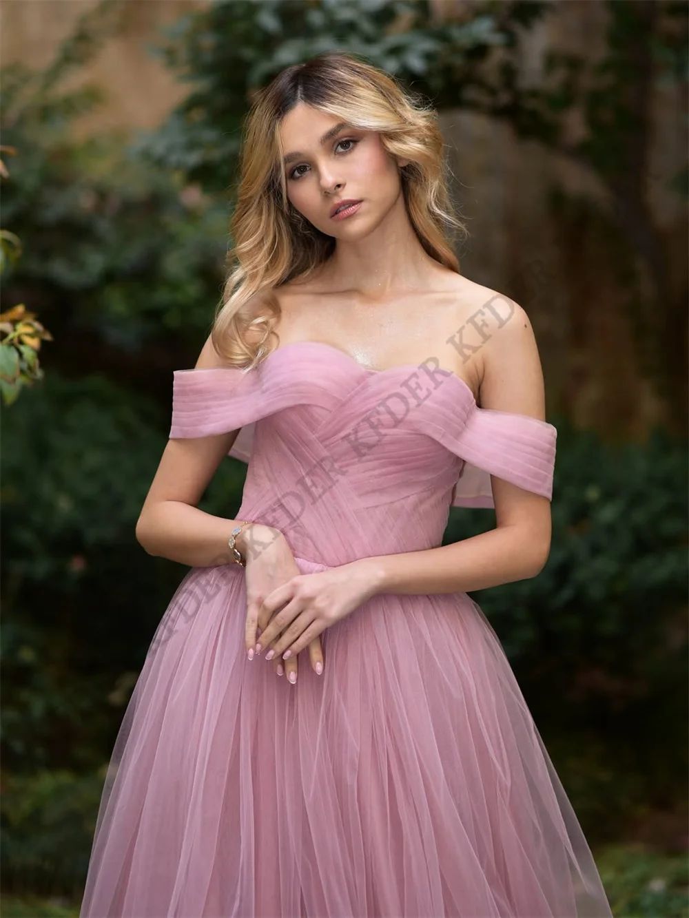 Simple Princes Off The Shoulder Pink A-Line Elegant Evening Gown Romantic Off-The-Shoulder Draped Customized Prom Gowns