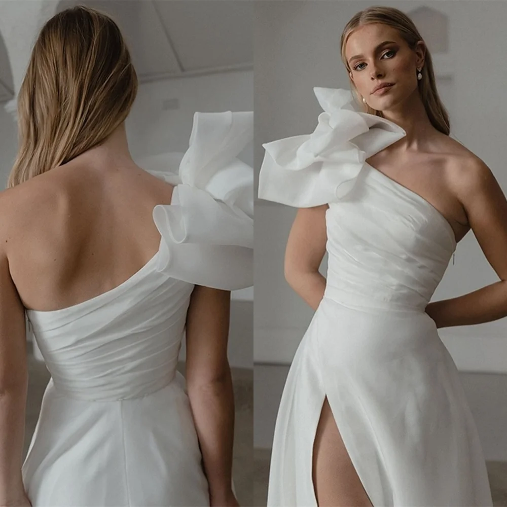 

Customized Classic One Shoulder Wedding Dress High Quality Heavy Industry Wedding Dresses Size Available Midi Wedding Dress