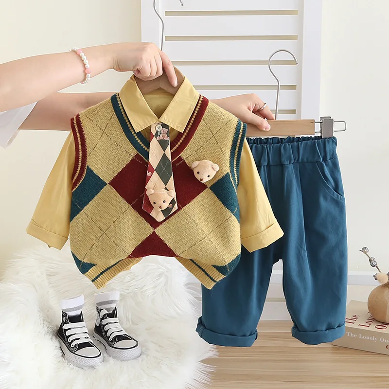 New Arrival Kids Autumn Outfit Set Boys Trendy Knit Vest Plaid Shirt Pants 3 Piece Suit Cute Childrens Fall Clothing Casual  123