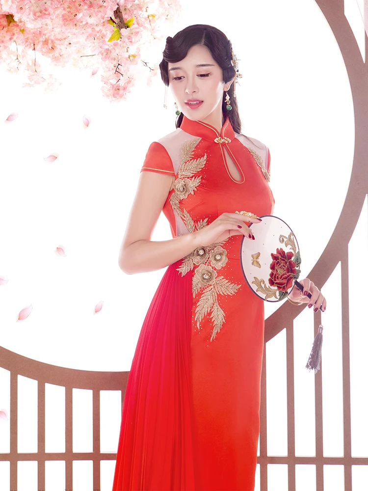 

Elegant Young Style Spring Summer Evening Gown Red Wedding Dress Female Model Showcase High Slit Short Sleeve Flora...