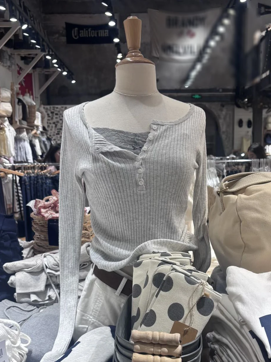 

Twist Flower Knitted Long Sleeve T-shirt Woman Autumn Six Buttons O-neck Cotton Slim Tee Tops Casual Simple Sweet Knitwear Y2k