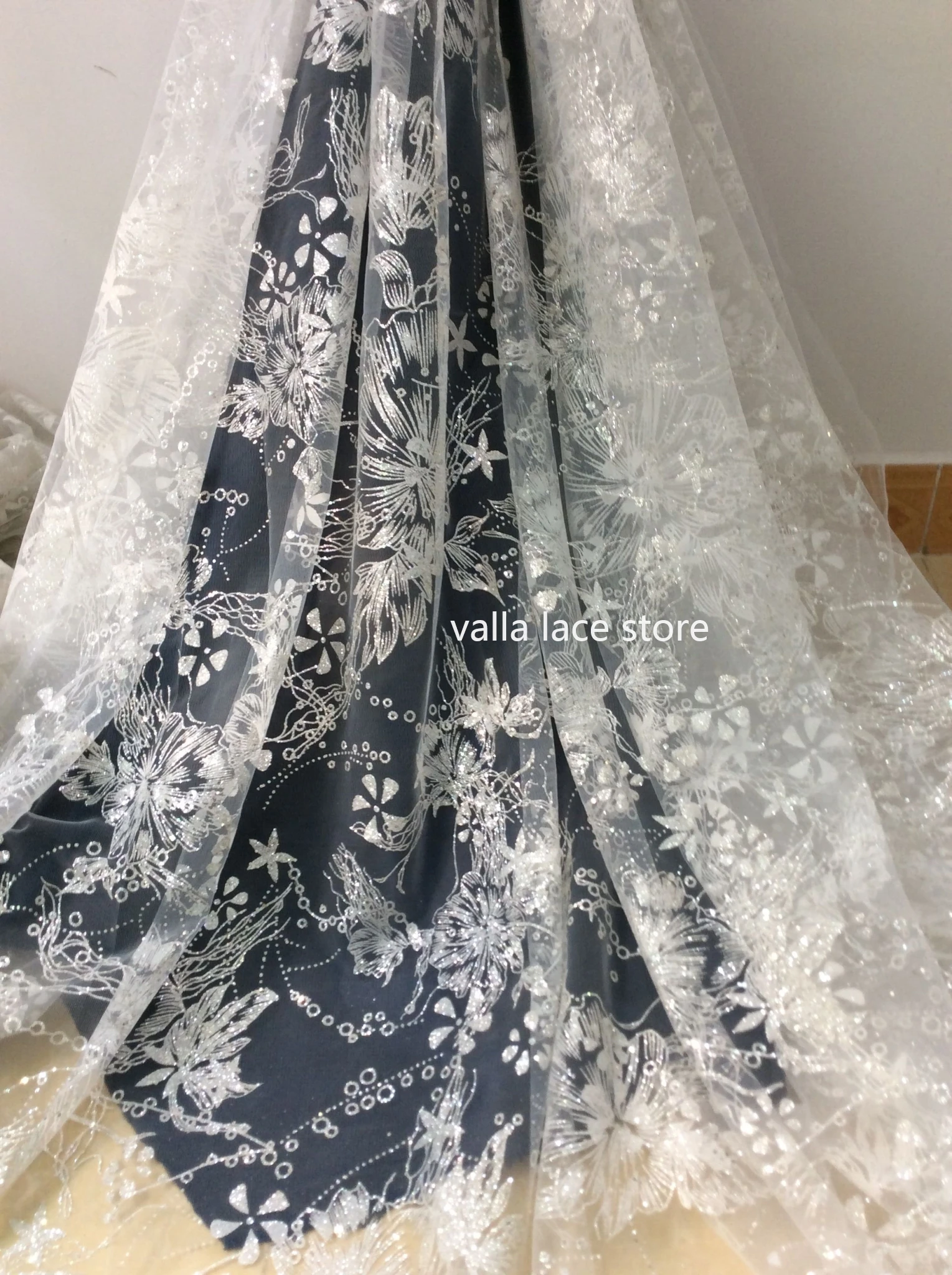 Fabric with Glitter For Wedding Dress NEW Design Big Florals Elegant Lace with Glitters Shiny 1 Meter