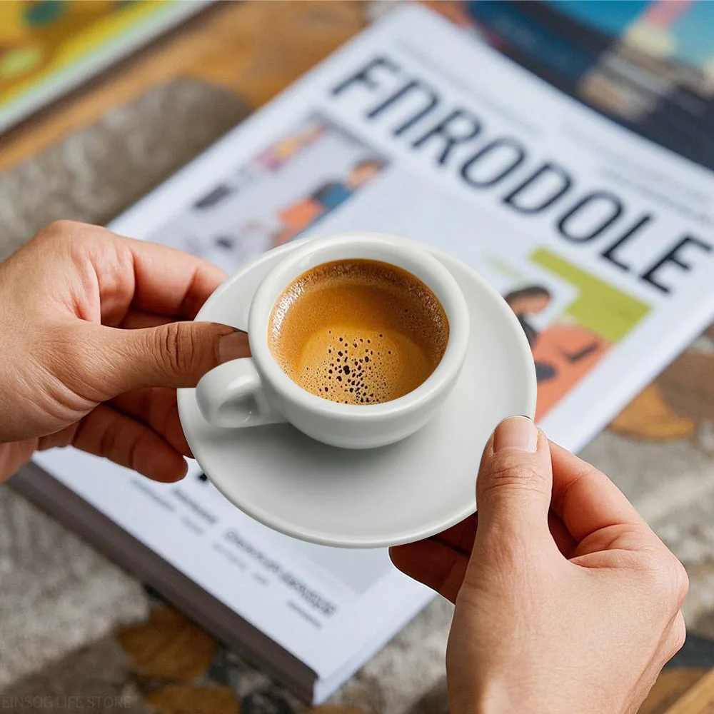 50ml Italiaanse Espressokop en Schotel Herbruikbare Zuiver Witte Keramische Koffiekopjes voor Cafe Zwarte Thee Barista Essentials Drinkware