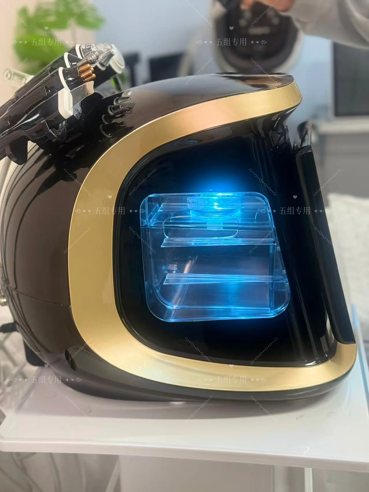 

7-in-1 Professional Facial Machine: Ultrasonic Rejuvenation & Hyperbaric Oxygen Therapy for Deep Skin Cleansing Fast Recovery