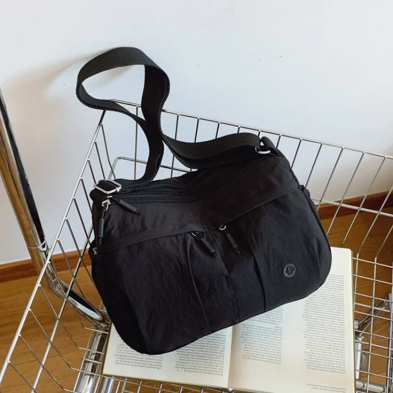 

Durable And Lightweight Messenger Bag For Women Leather Crossbody Shoulder Handbag Tote Designer Brand