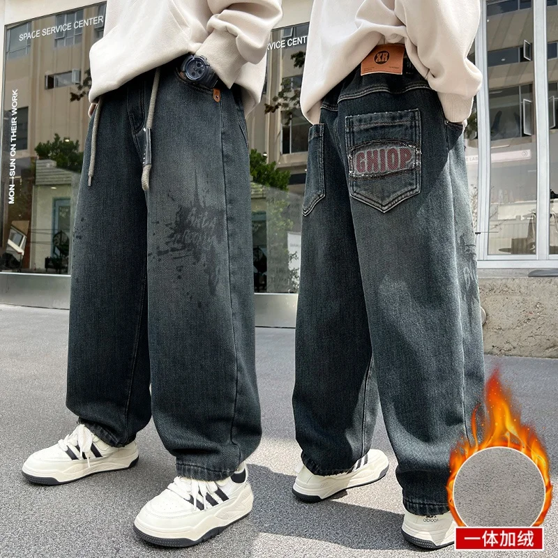 

Зимние джинсы для мальчиков, новинка 2025 года, стильные крутые и красивые детские зимние теплые хлопковые брюки, повседневные длинные брюки для мальчиков, трендовые