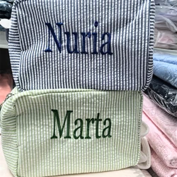 Nome del ricamo personalizzato borsa cosmetica nome personalizzato custodia per il trucco Seersucker da donna borsa da toilette da viaggio per regalo di nozze da damigella d'onore