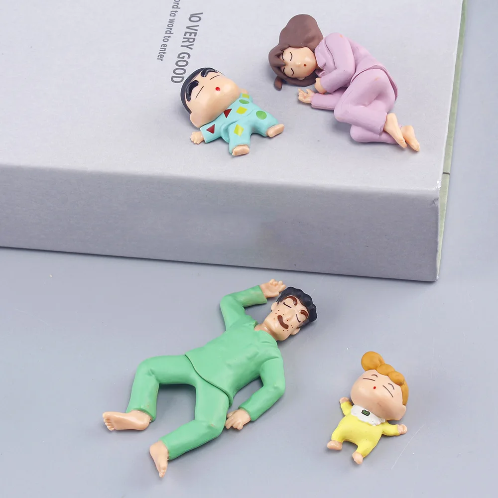Nowy zestaw 4 figurki anime Crayon Shin-Chan, śpiąca rodzina Nohara, model lalki, dekoracja samochodu, figurki, zabawki dla dzieci, prezenty