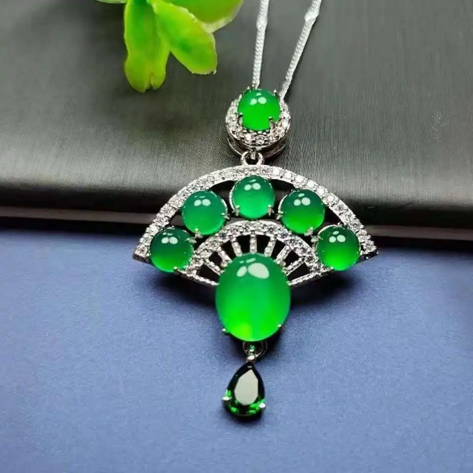 

Wholesale high ice chalcedony inlaid with diamond fan pendant women's jade