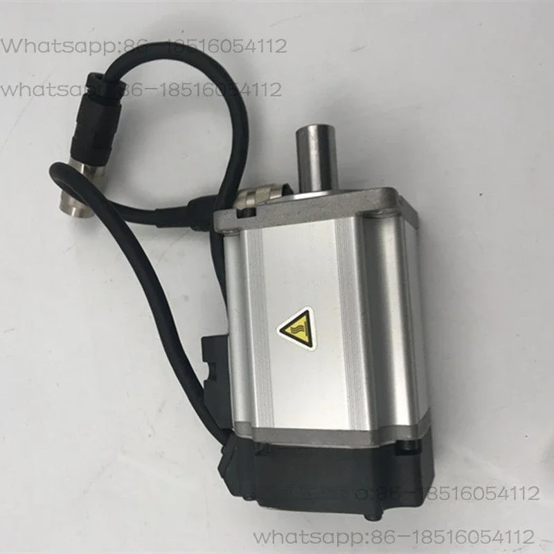 Servo motor MSMD042P1C physical picture, spot, wire connected to the head, not used on the machine