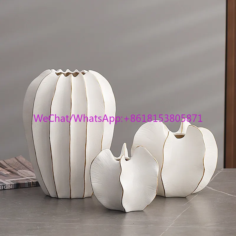 High-end luxury TV cabinet ornament, living room flower arrangement, simulated flower home decoration