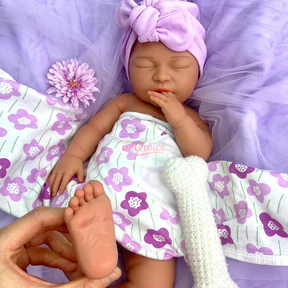 22인치 손으로 만든 생활 실리콘 재태어난 아기 소녀는 아이들을 잃은 사람들을 위한 부드러운 편안함 인형을 사용할 수 있습니다