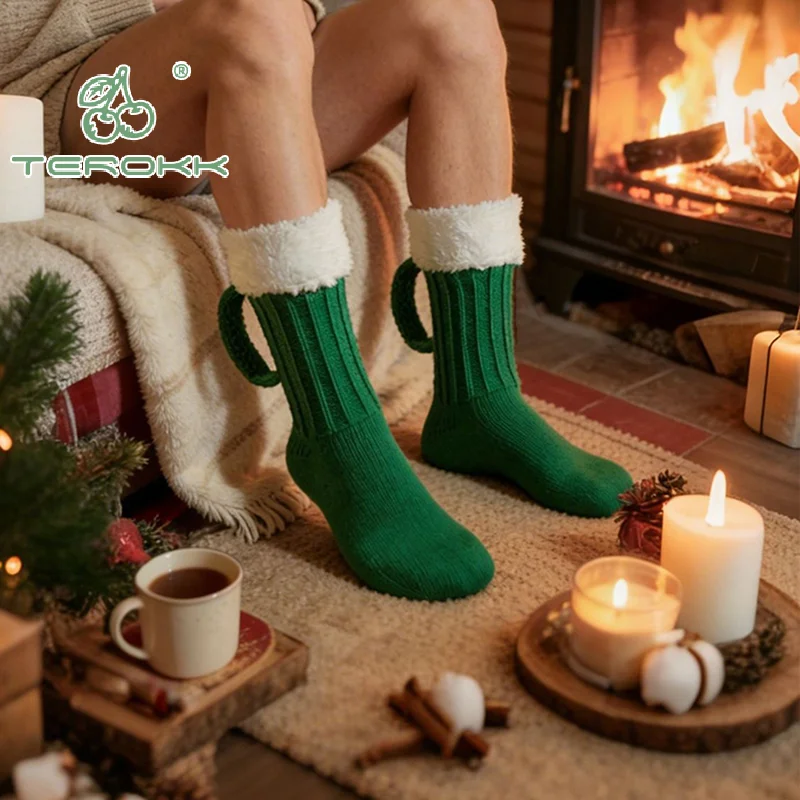 ثلاثية الأبعاد كوب للبيرة قبعات منسوجة الرجال النساء مبطن الدافئة أصابع قفازات منتصف العجل الجوارب الشتاء لينة مضحك النوم جوارب يمكن السير بها على الأرض