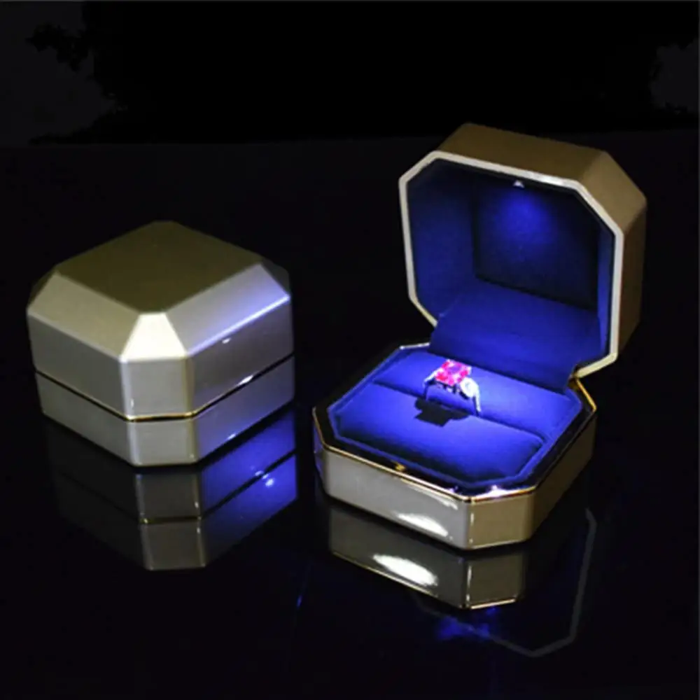 

Square Velvet Wedding Ring Case Luxury Ring Box Jewelry Gift Box with LED Light for Proposal Engagement Wedding