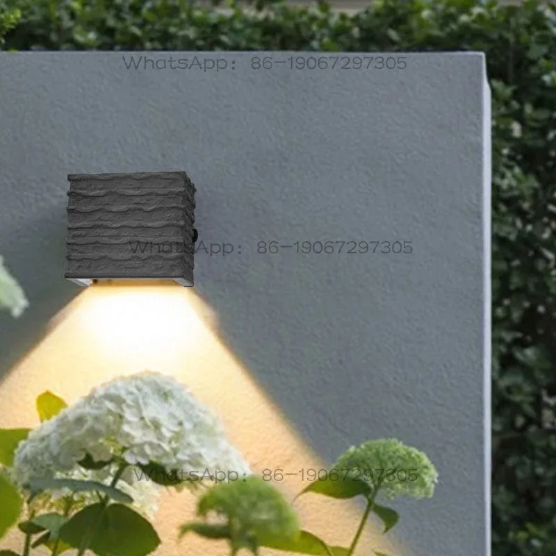 Outdoor solar wall lights, garden corridors, courtyard wall washers, designer industrial style exposed concrete spotlights