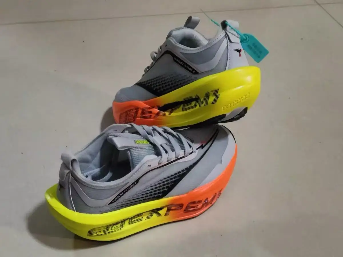 

Мужские кроссовки с толстой нескользящей подошвой: удобные, дышащие, универсальные кроссовки для мужчин и женщин