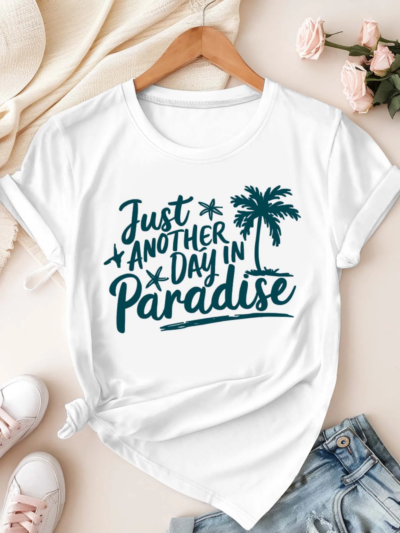 تي شيرت برسومات استوائية Just Another Day In Paradise مقاس كبير لباحث الأناقة المريحة