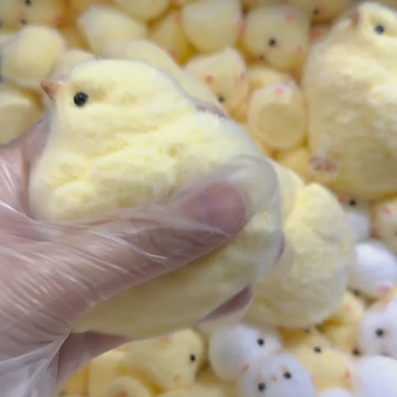 Nowy Kawaii ręcznie robiony miękki flokowany kreskówka żółty squishy kurczak zabawka do ściskania silikonowa laska pieczęć Stress Relief prezent