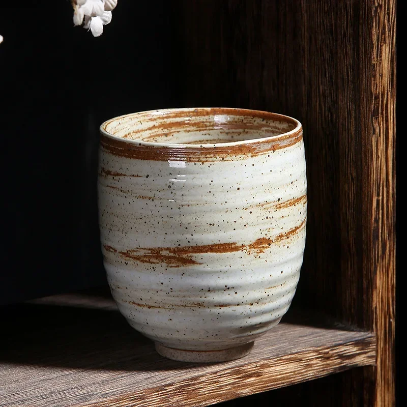 Japanische grobe Keramik-Teetasse, einzelne große, reine, handgefertigte Retro-Master-Tasse, Keramik-Kaffeetasse in der Alte