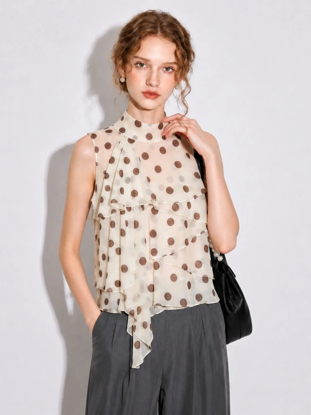 2026 Summer Fashionable Light Maturity Polka Dot Vest Women's Casual Sleeveless Top Versatile Commute Straight Cut Silk