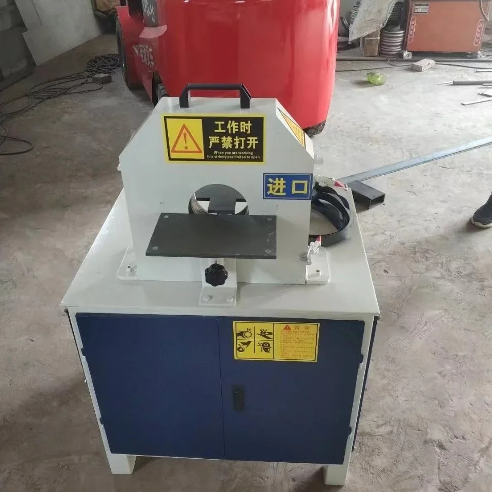 High-efficiency ful automatic PLC controlled pipeline grinding, polishing and rust removal hine