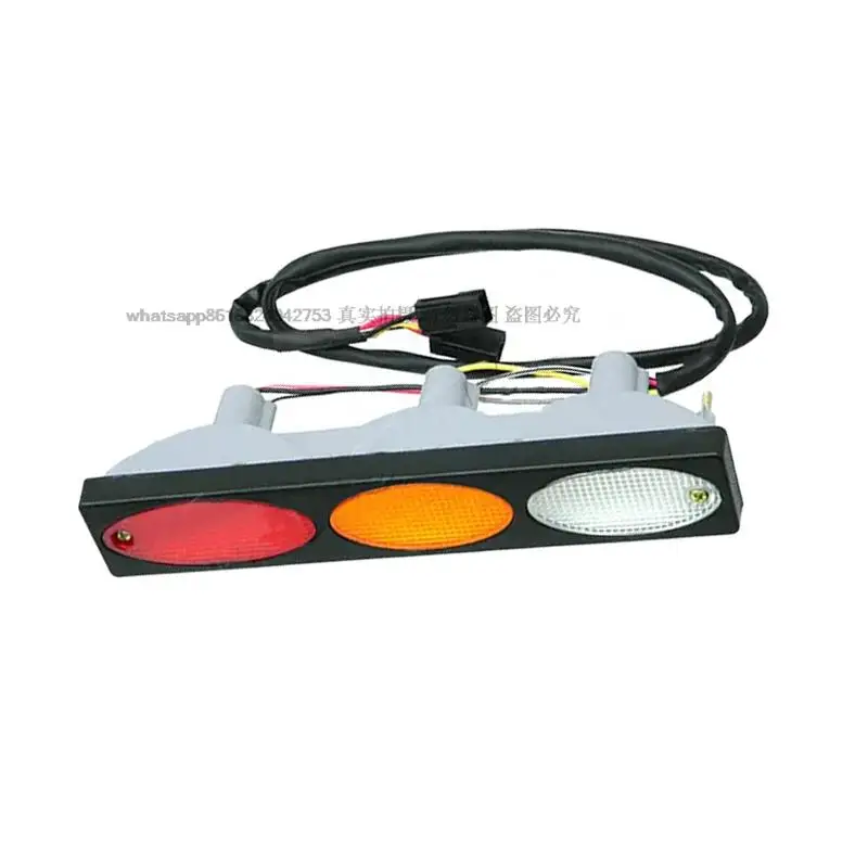 

Lampu Cahaya Kombinasi Belakang Forklift 26550-FK100 untuk Nissan L01/L02