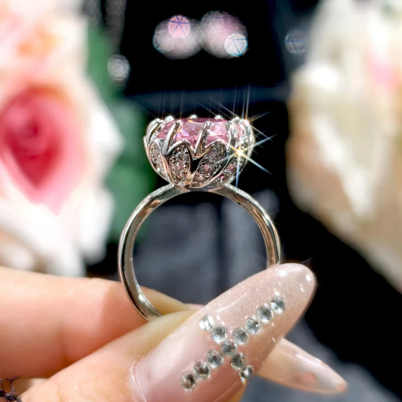 

Starry Sky Cut 5 Carat Pink Zirconia Light Luxury Date Dinner Atmosphere Collarbone Chain Elegant Jewelry Three-Piece Set