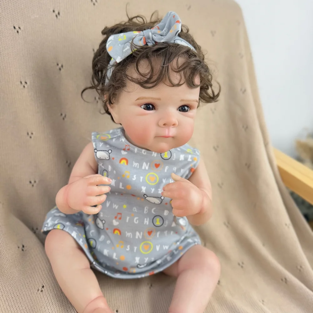 BZDOLL Bambola Reborn Realistica Fatta a Mano, Bambina 19 Pollici 48 CM, Corpo Intero in Vinile con Capelli Ricci, Bambola alla Moda per Bambini, Regalo