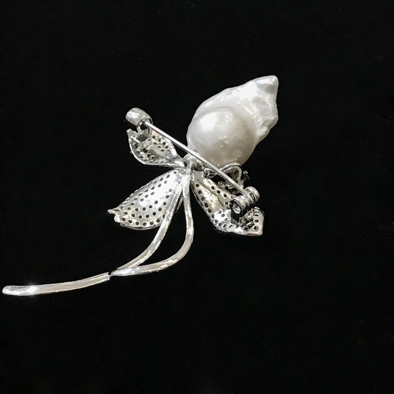 Imagem -02 - Pingente de Broche de Pérola Barroco para Mulheres Água Doce Natural Estilo Floral Clássico Alfinete Elegante Fofo Romântico Joias Femininas Fashion