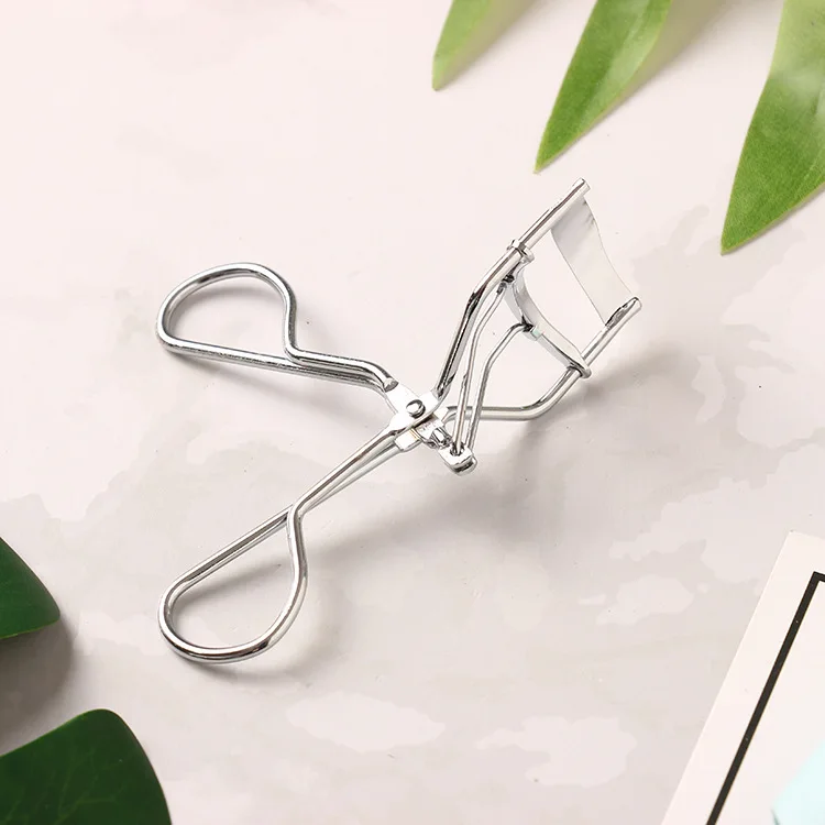 1Pcs Eyelash Curler ทนทานขนตาปลอม Curler คลิปซิลิโคน Beginner แต่งหน้าเครื่องสำอางค์เครื่องมือความงามผู้หญิงเงินสีดำ