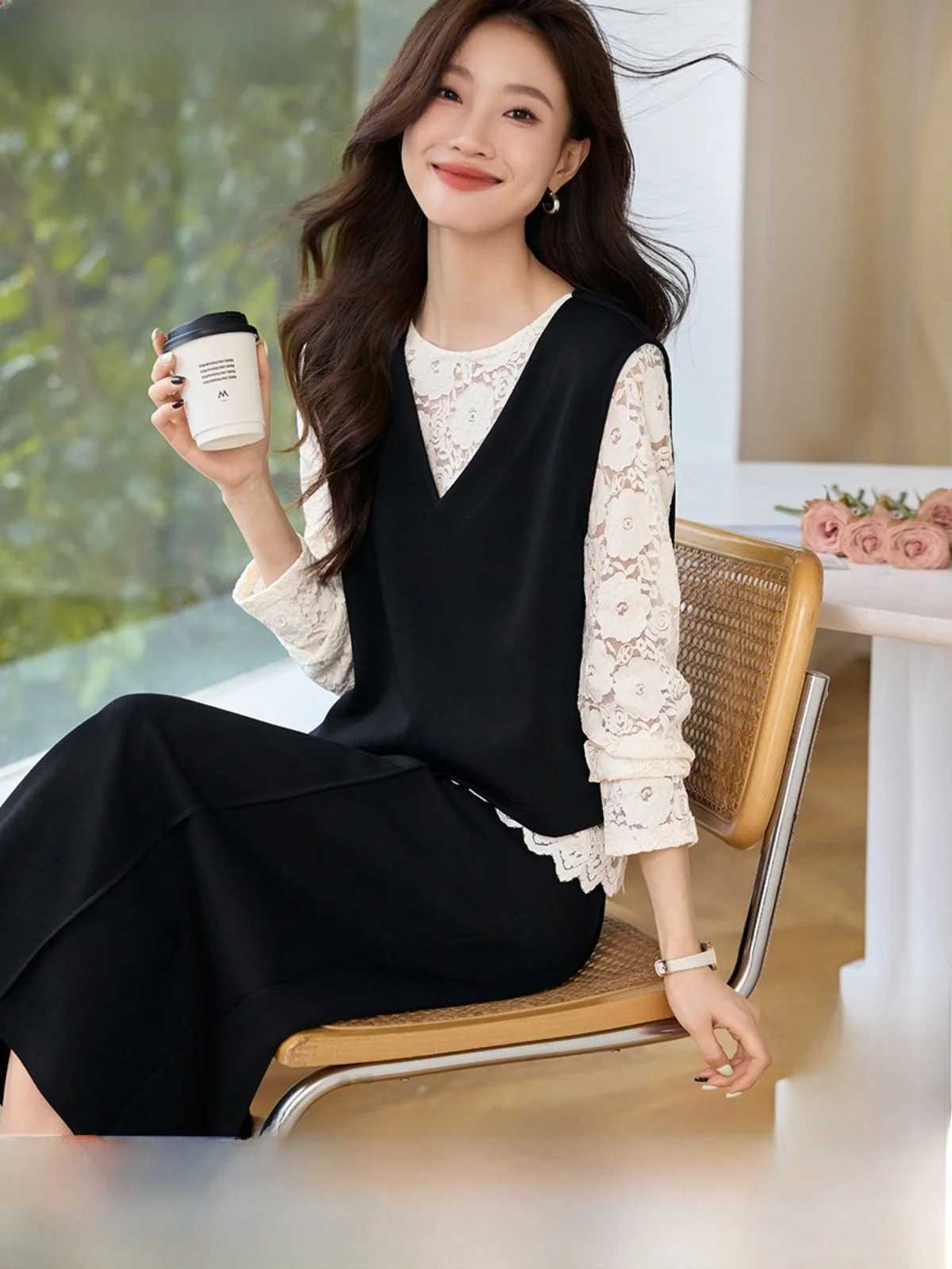 

Восстанавливающаяся кружевная вышивка Base irt, жилет и юбка, комплект Mo Han Beau, новинка осени 2025, футболка из хлопка, длинный све, круглый Ne