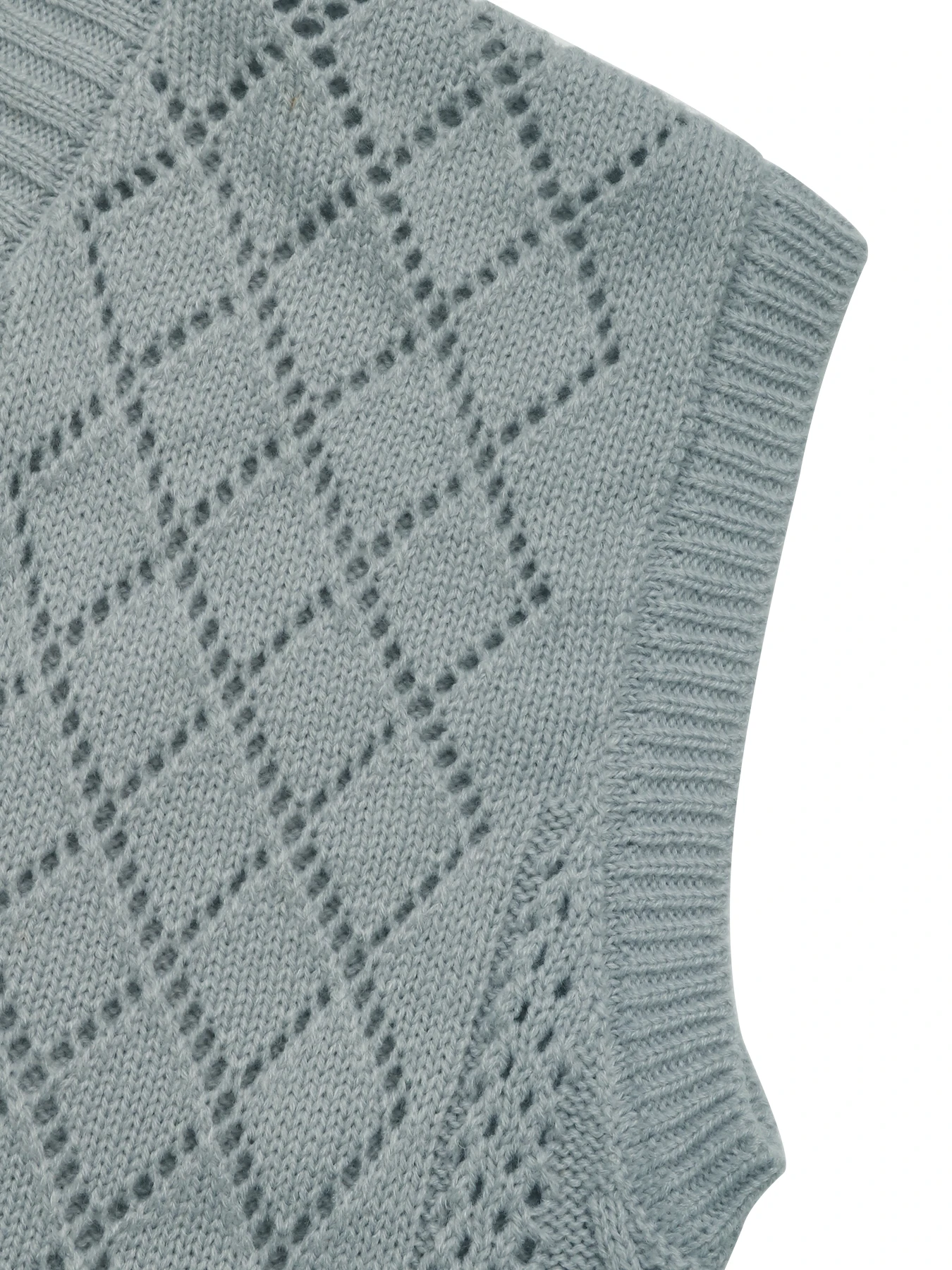 Women's Gray V Neck Argyle Pattern Hollow Out Knit Vest Autumn Winter Casual Layered Daily Fashion Sleeveless Pullover
