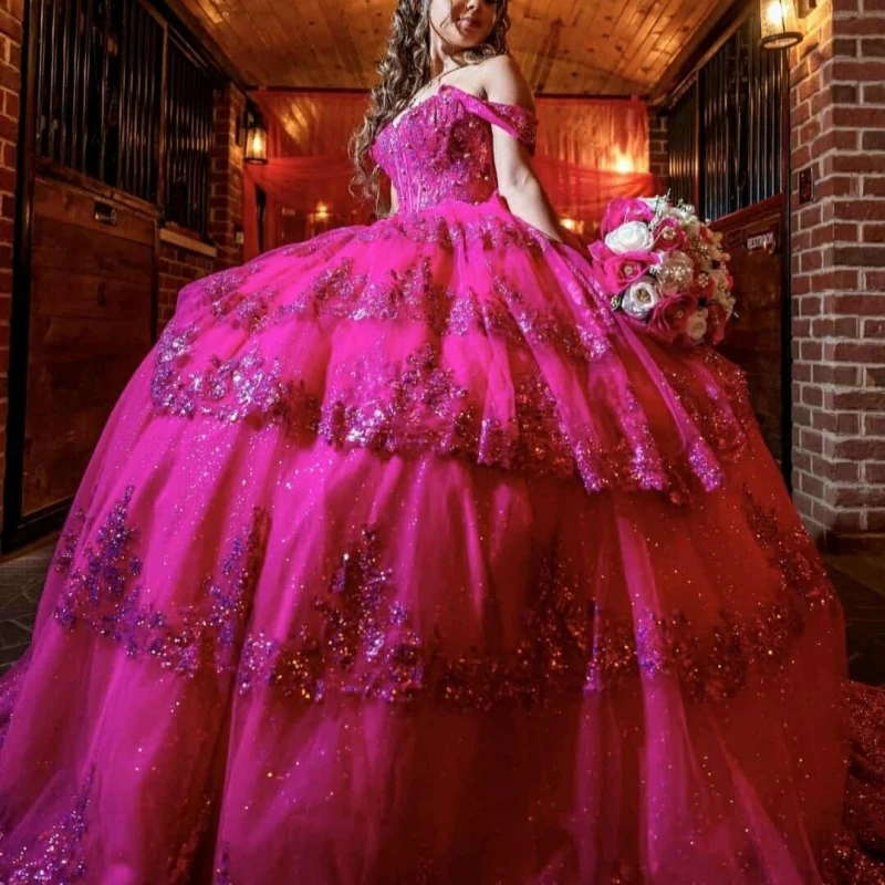 

Rose Red Quinceanera Dresses Ball Gown Off The Shoulder Applique Lace Beading Crystal Tiered Tull Sweet 16 Dress Vestidos 15 De