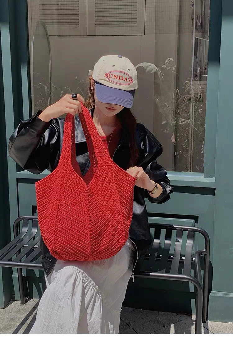 

Новинка 2025 года, большая вязаная сумка через плечо, повседневная красная сумка-тоут, корейская молодежная повседневная сумка из мягкой ткани