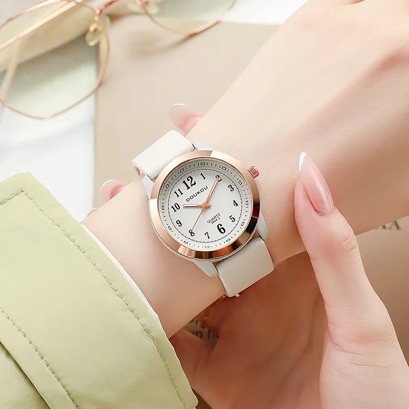 

Women's Quartz Watch Easy To Read Simple Dial PU Leather Strap Ladies Candy Color Easy To Read Students Wristwatches reloj mujer