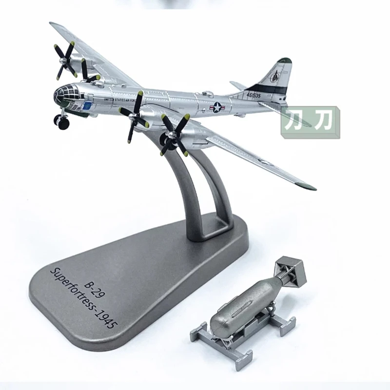 Diecast 1:300 Scale B29 B-29 bomber Alloy Finished Simulation Model Static Decoration Souvenir Gifts For Adult Boy