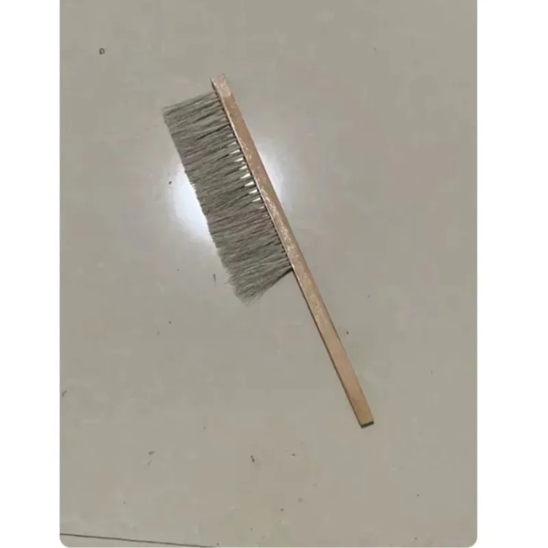 1PC Natural Beekeeping Bee Hive Brushes long wooden handle Three Rows of Bee Flicking Horsetail Bee