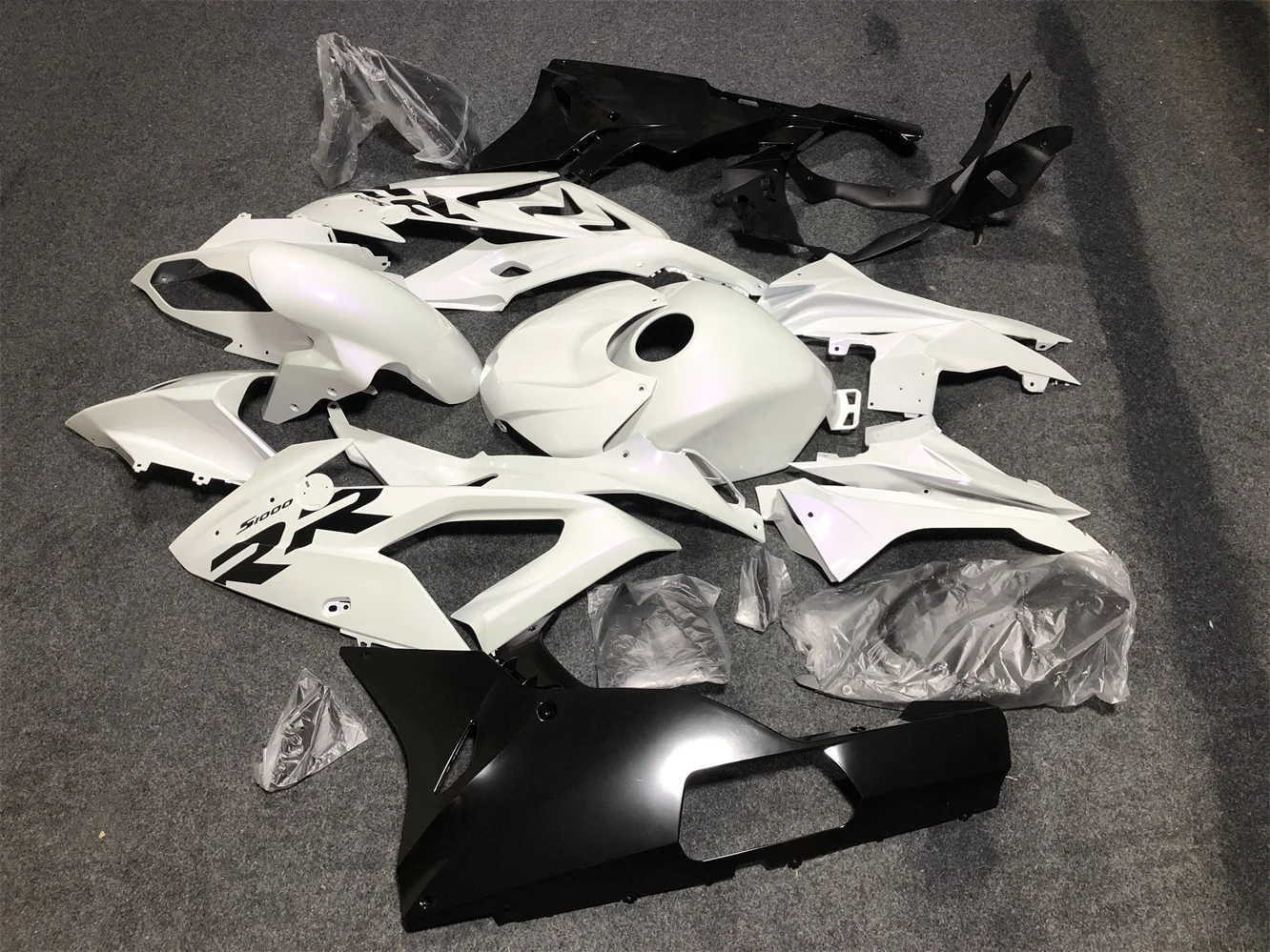 The motorcycle fairing kit is suitable for the S1000RR 2015 2016 S1000 15 16 body fairing white purple motorcycle housing