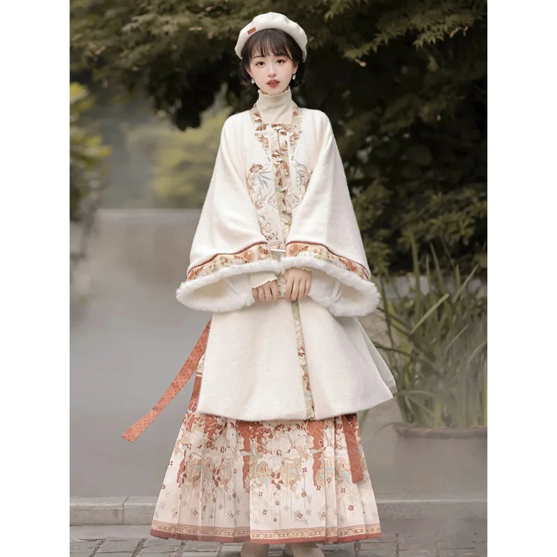 

SS01 Ming system Hanfu female autumn and winter national thickened with velvet square collar on the front coat improved hor