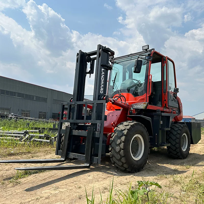 LANDWARD 3 Ton All Terrain Diesel Forklifts 4WD Outdoor Rough Road Use Off Road Forklift 2 Ton Small Forklift Engine Customized