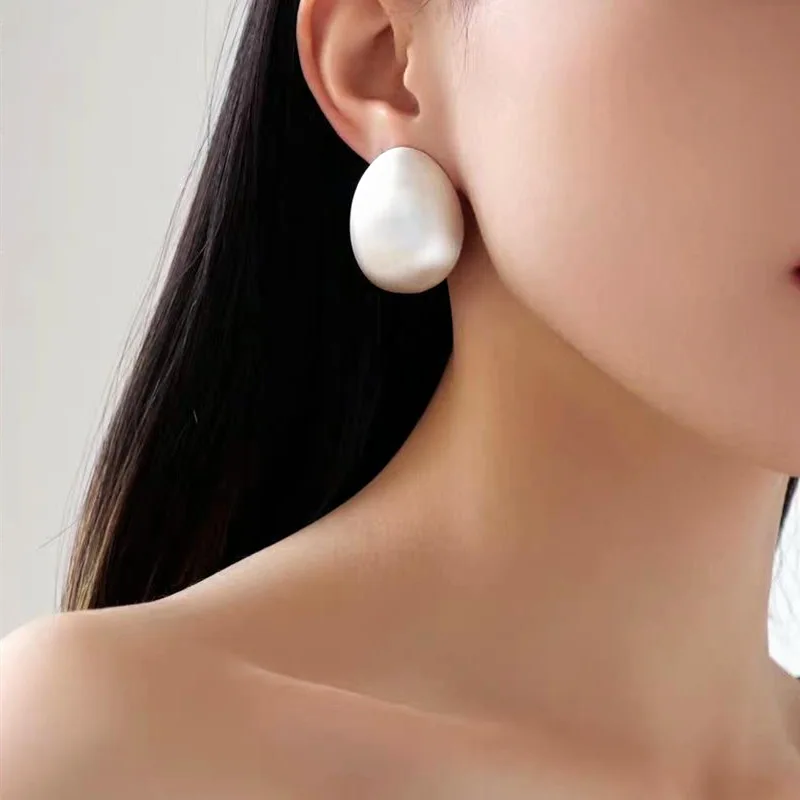 European and American New Trendy Brushed Matte Metal Stud Earrings for Women Simple Temperament Vintage Jewelry