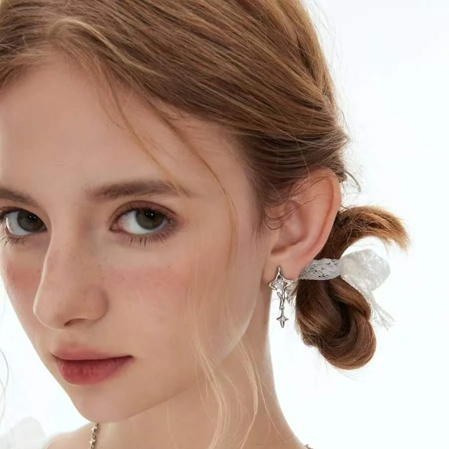 

Comet Dating Tetragonal Earrings Women's Niche Star Earrings Cool Handsome Stud Earrings