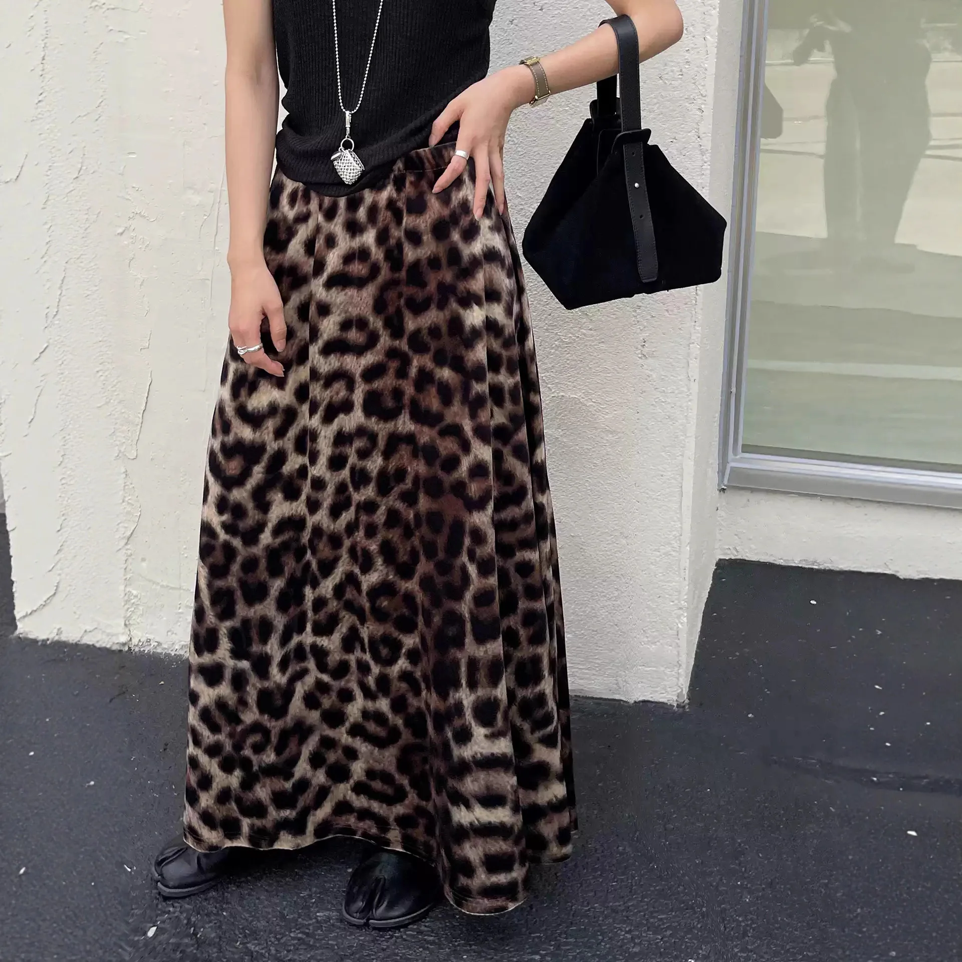 

Leopard Print Women's Midi Skirt High Waist Stylish Long Skirts For Women Fall Vintage Velvet Skirt Woman Elegant Skirts