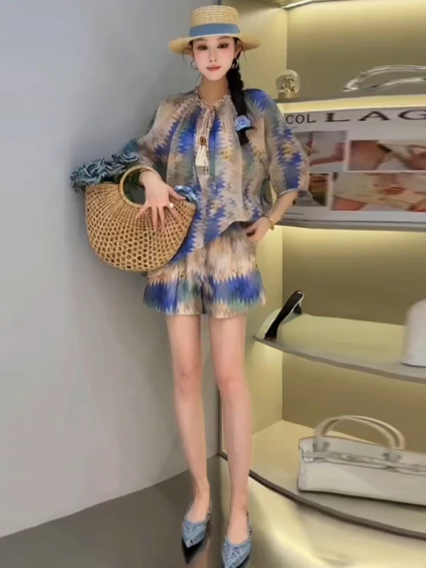 

Retro Ethnic Casual Fashion Set Women's Summer High-End Ice Silk Mid-Sleeve Top Shorts Two-Piece Set round Neck Pullover