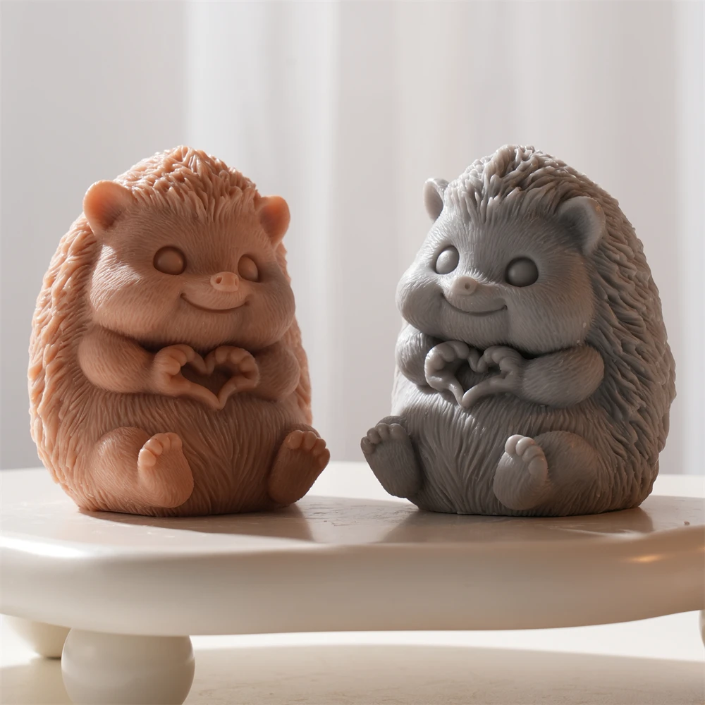 Home Decors Cute Hedgehog Candle Silicone Mold Embossed Animal Soy Wax Candle Mold Heart Hedgehog Soap Mold