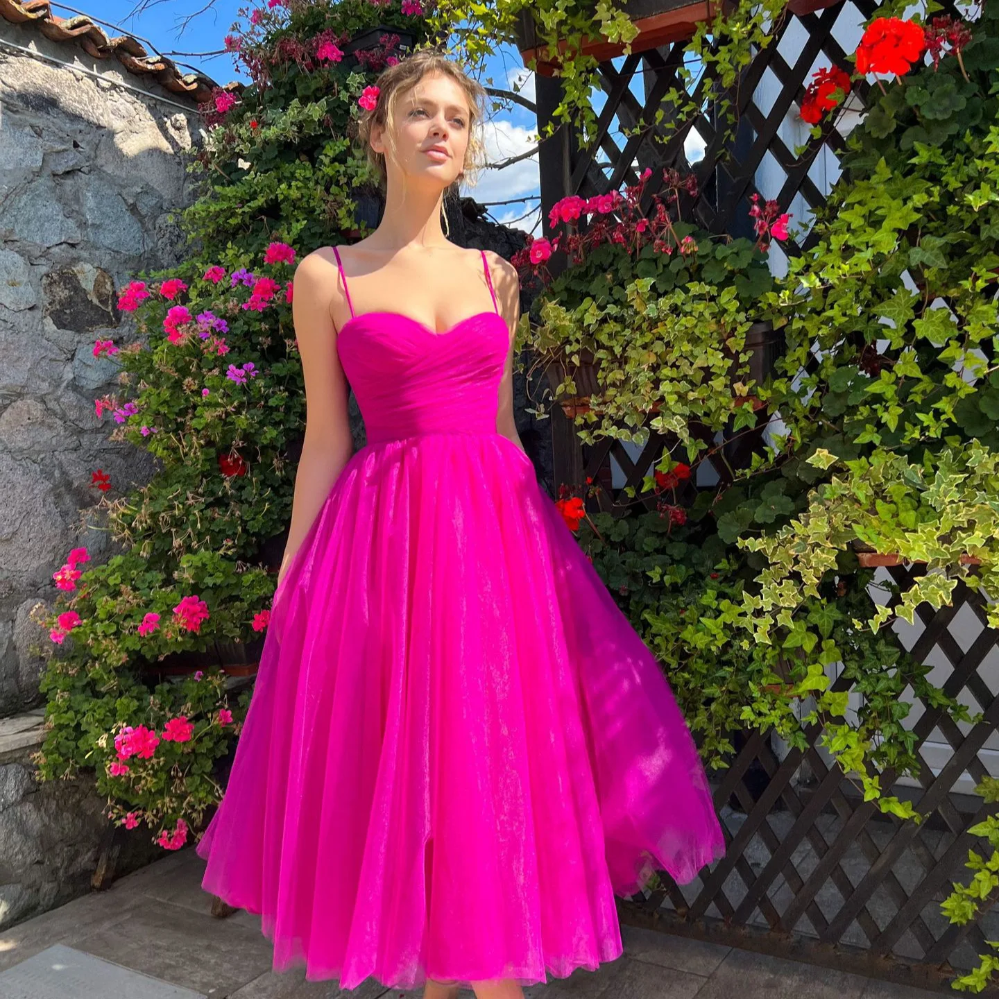 Elegant Women's Mesh Spaghetti Strap Long Dresses Solid Color Low Cut Folds Evening Dress Temperament Lady Party Vestidos New